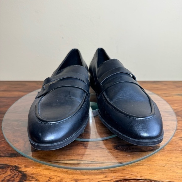 A New Day Women's Clover Faux Leather Pointed Toe Black Loafers - Picture 5 of 12